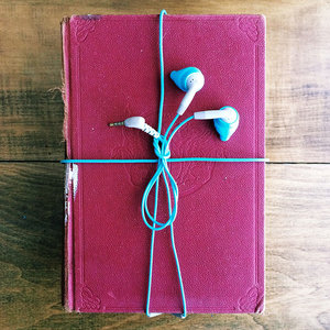 Audiobook-sewing_medium