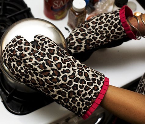Closeup_mittens_large