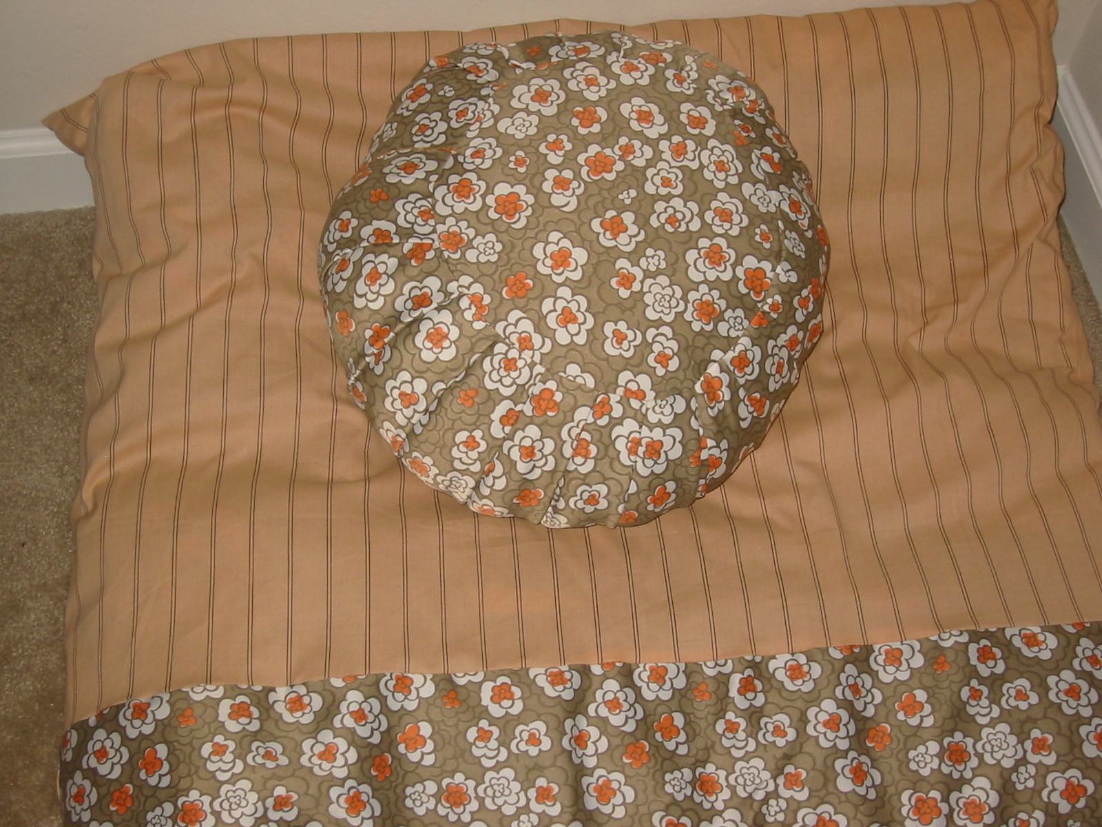 Meditation cushions Zafu and Zabuton Sewing Projects