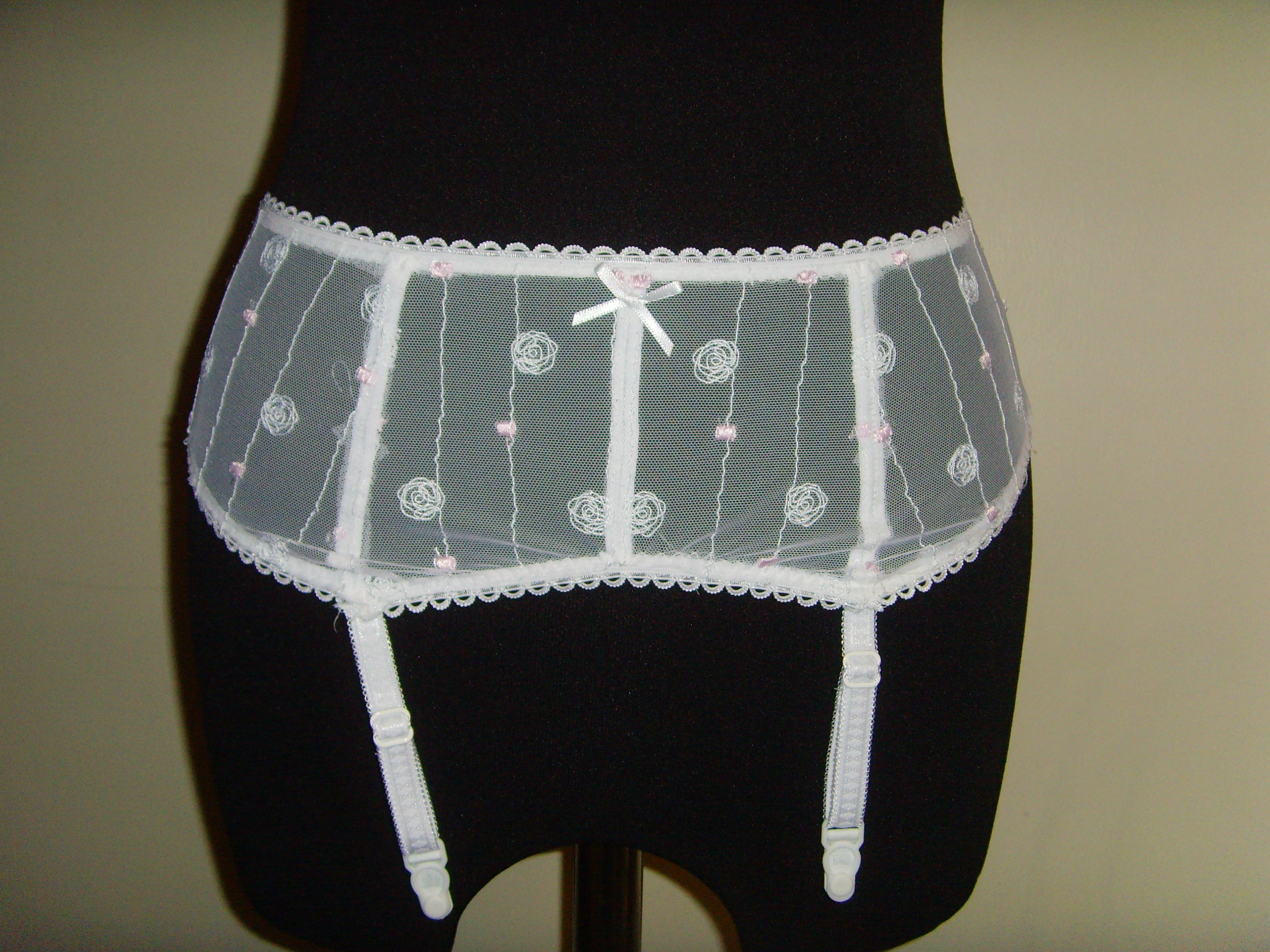 lace suspender belt Sewing Projects