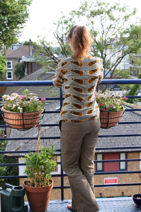 Broom_blouse_back_large