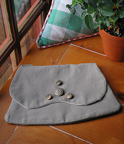 Early Medieval Style Belt Pouch – Sewing Projects | BurdaStyle.com