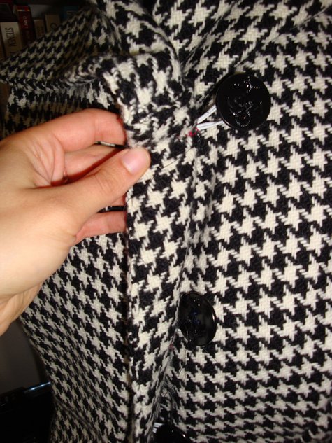 Houndstoothbuttondetail_large