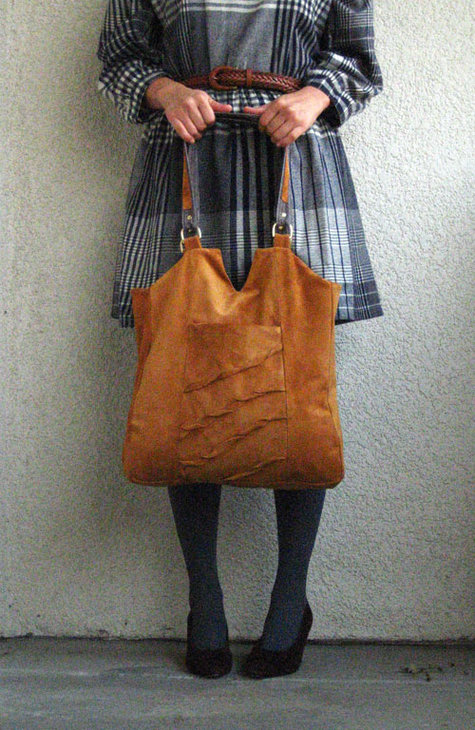 Enid_carryall_front_standing_2_large