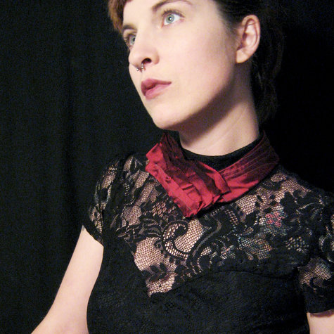 Red_neckpiece_large