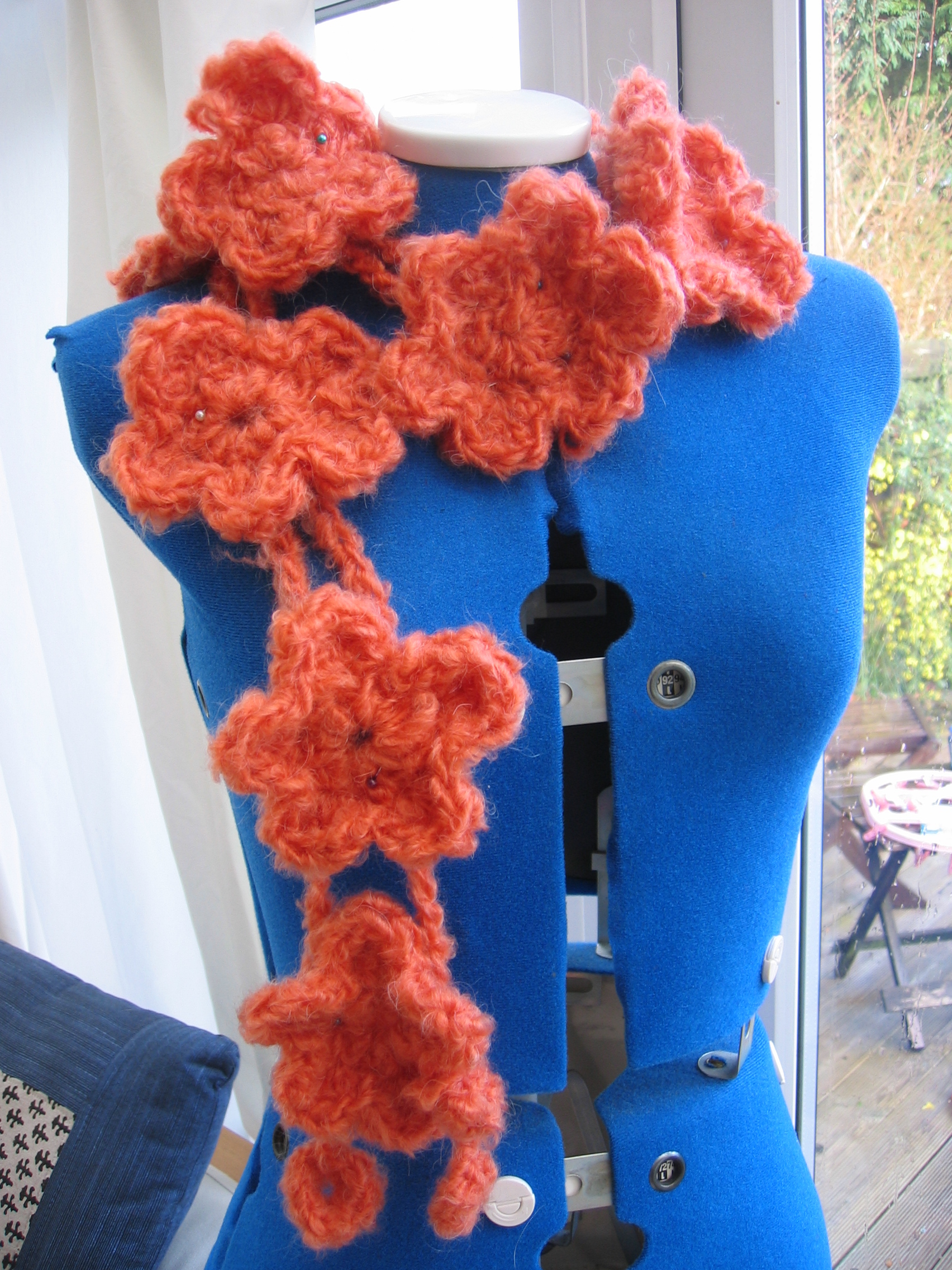 Crochet flowers scarf Sewing Projects