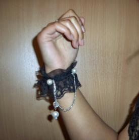 Lace_bracelet_large