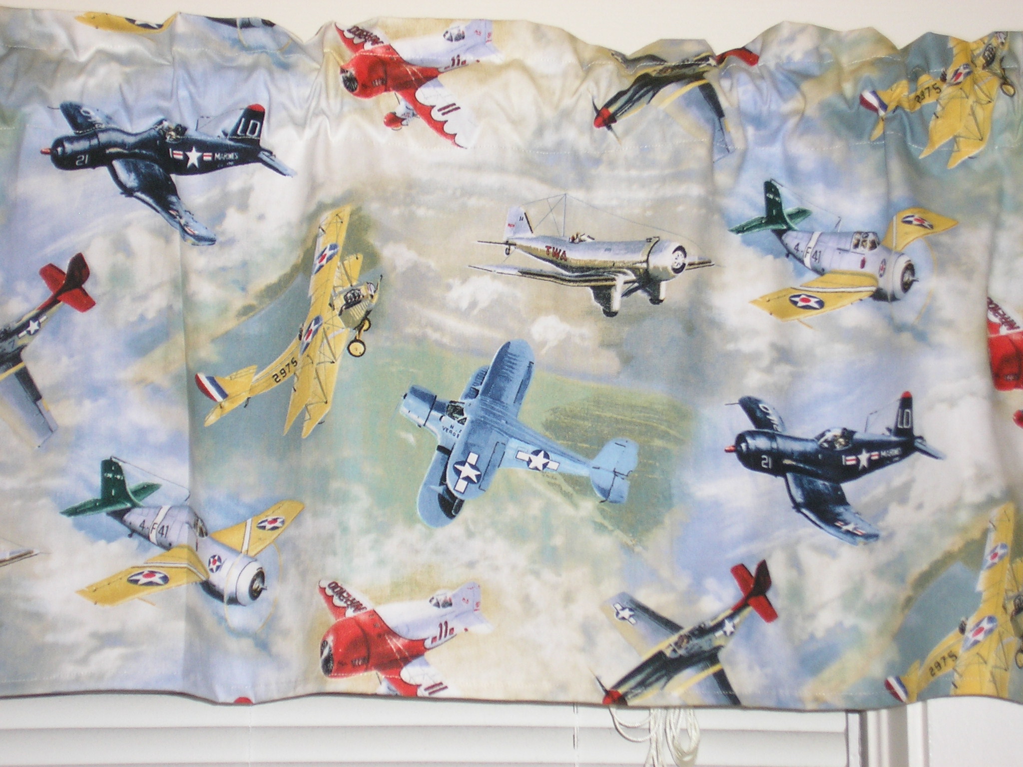 Airplane Curtains Sewing Projects