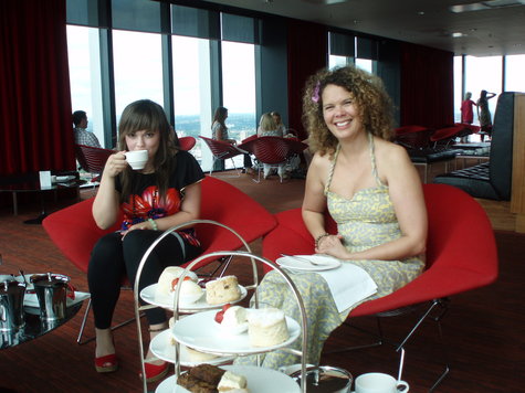 Hen_night_and_honeymoon_007_large