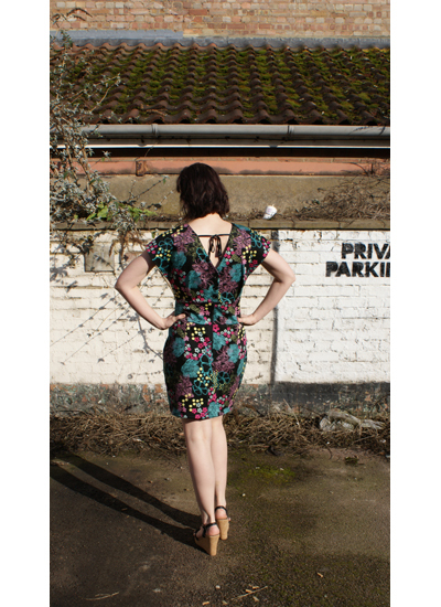 Flowerdressback2upload_large