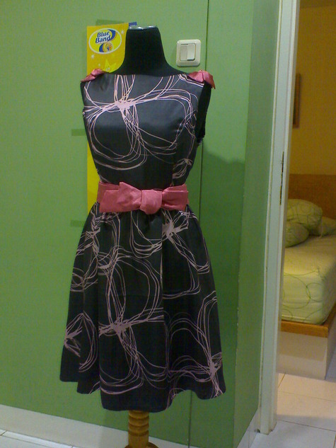 Rossy_dress_4_large