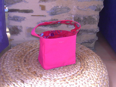 Tinny_pinky_bag_001_large