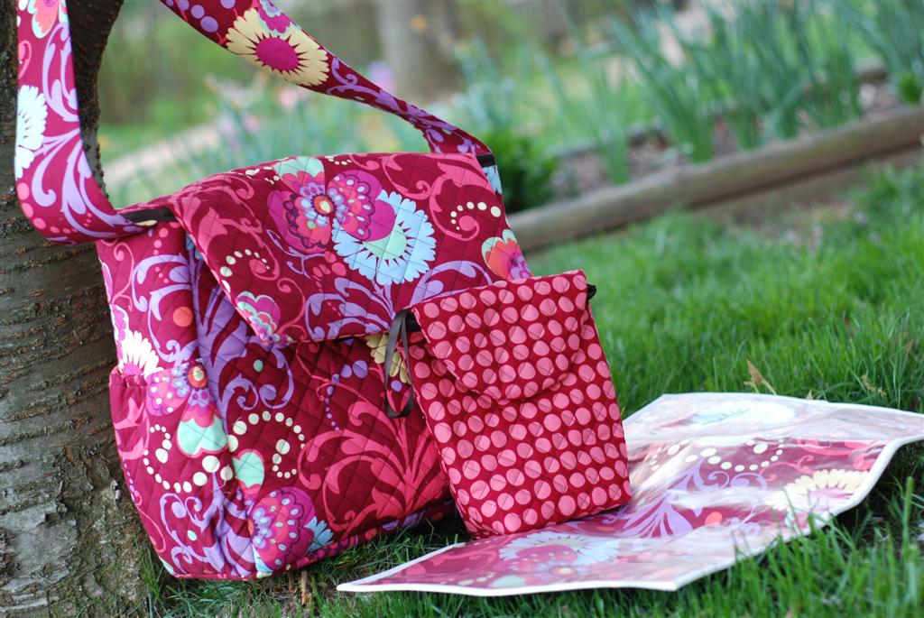 Red Quilted Diaper (nappy) bag and accessories (Simplicity 2924