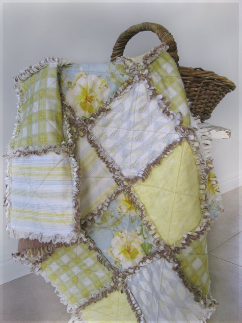 Shabby_rose_-_rag_quilt_large