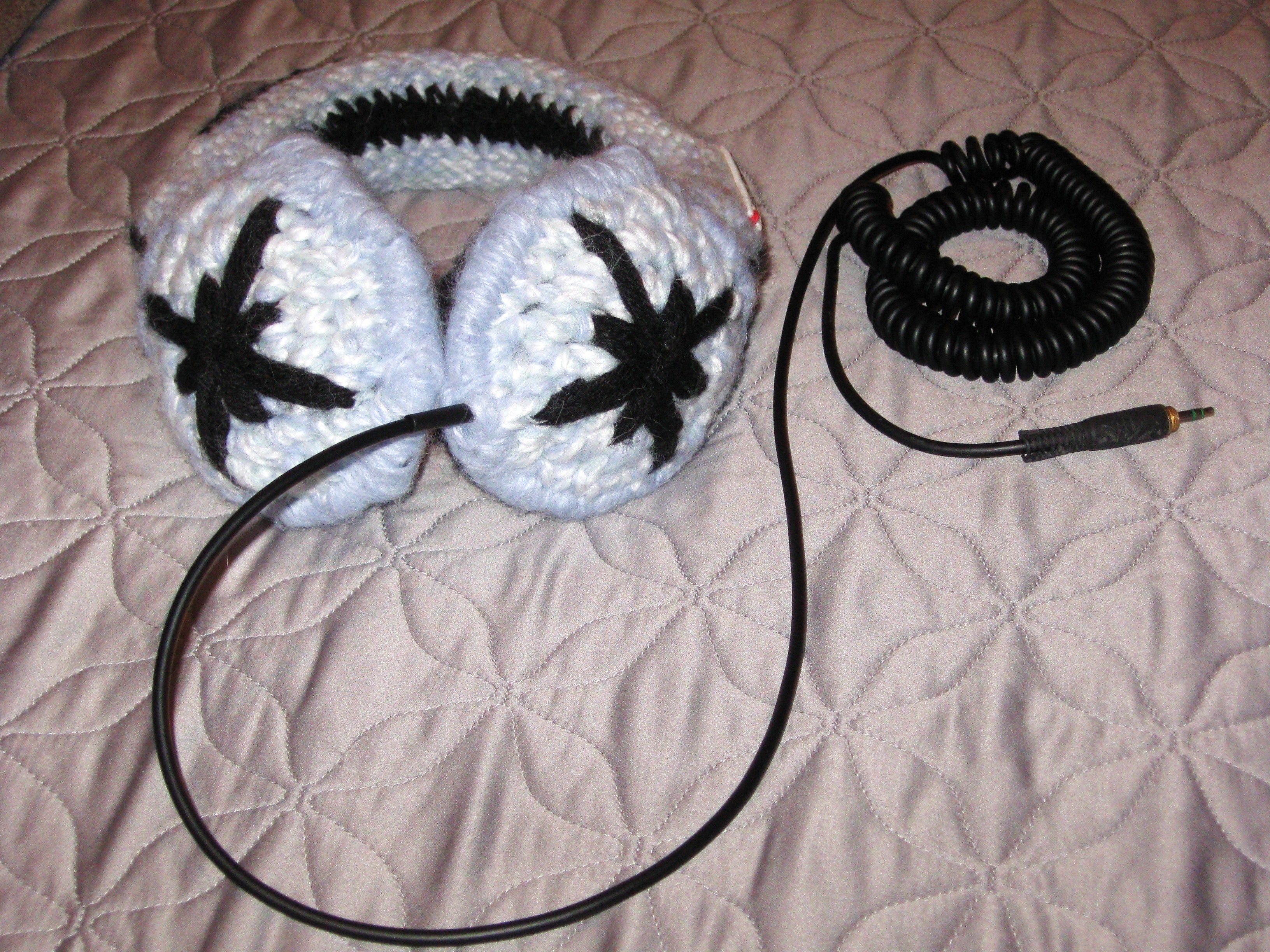 HandKnit DJ Style Headphone Covers Sewing Projects