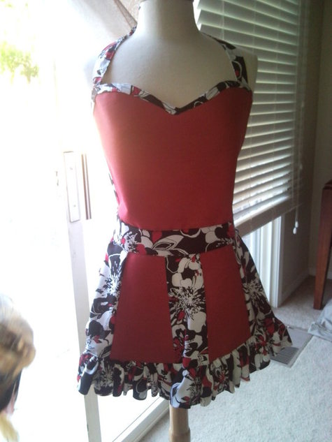 Redblack_apron3_large