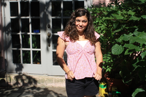 Tara_shirt_in_1975_002_large