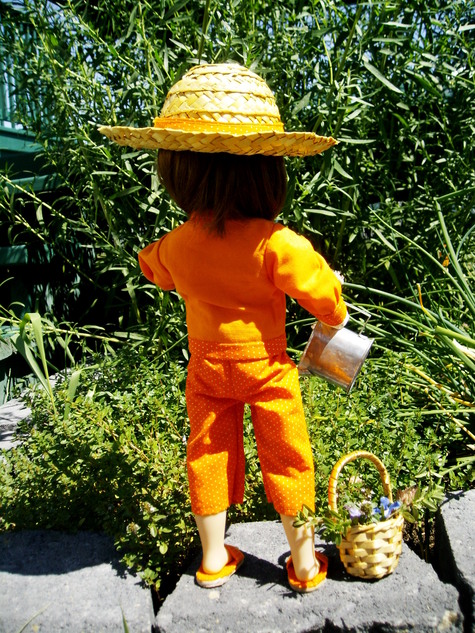 Orange_doll_007_large