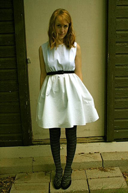 White_dress_2_large