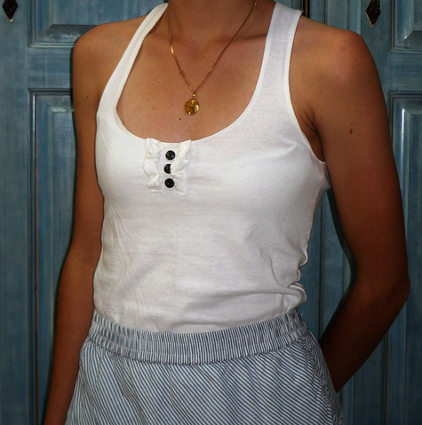 Henley_tank_front_large
