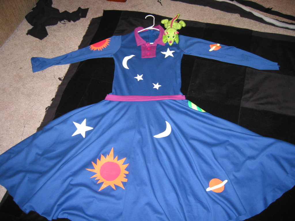 Mrs. Frizzle Costume Sewing Projects