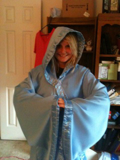 Hooded_embroidered_satin_cape_large