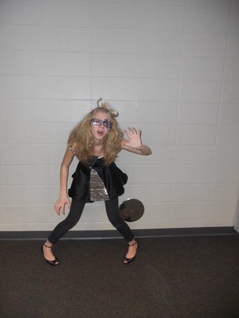Gaga_3_large