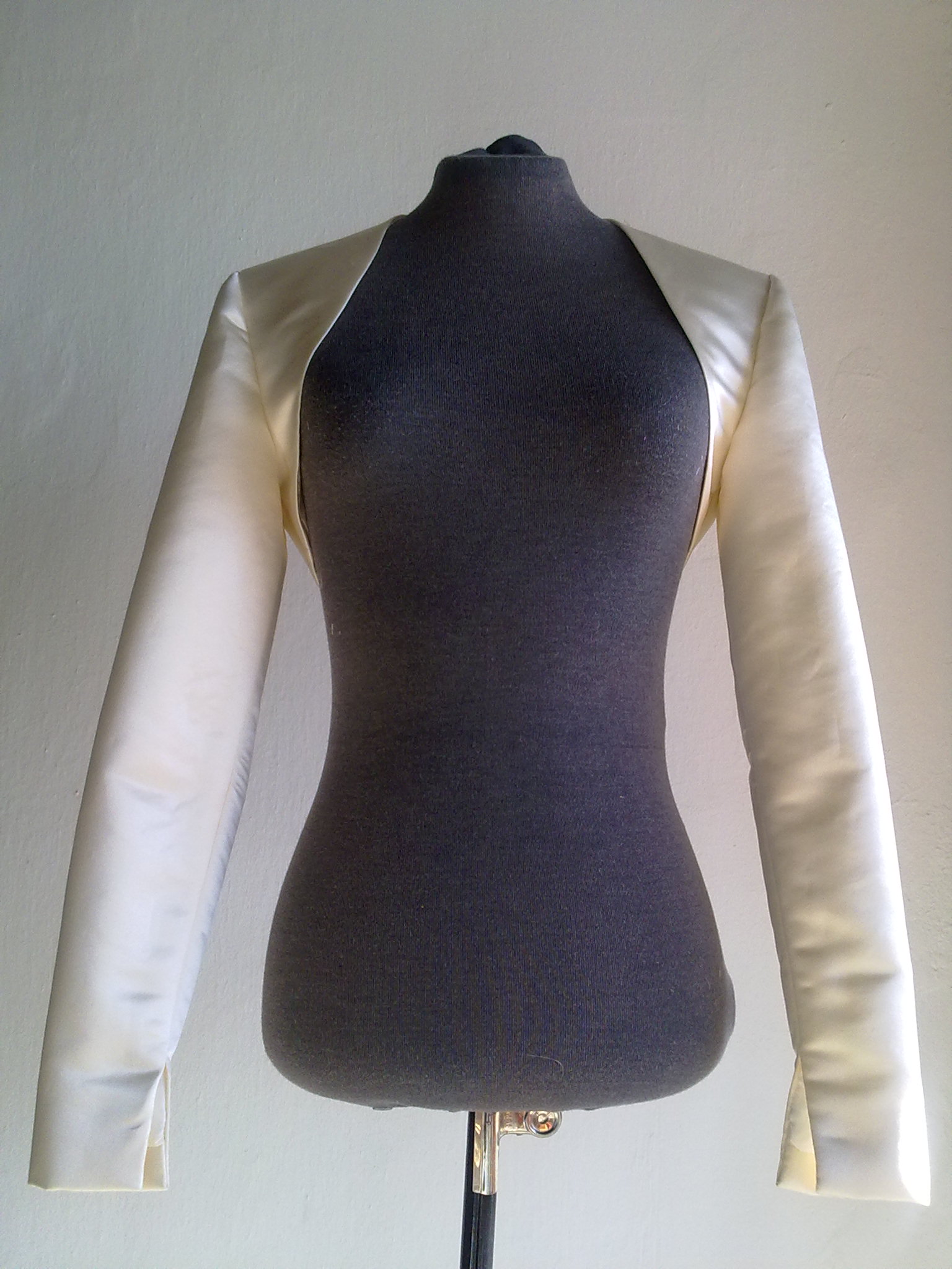 Long Sleeved Silk Bolero – Sewing Projects | BurdaStyle.com