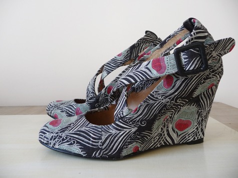 Fabric_shoes_side2_large