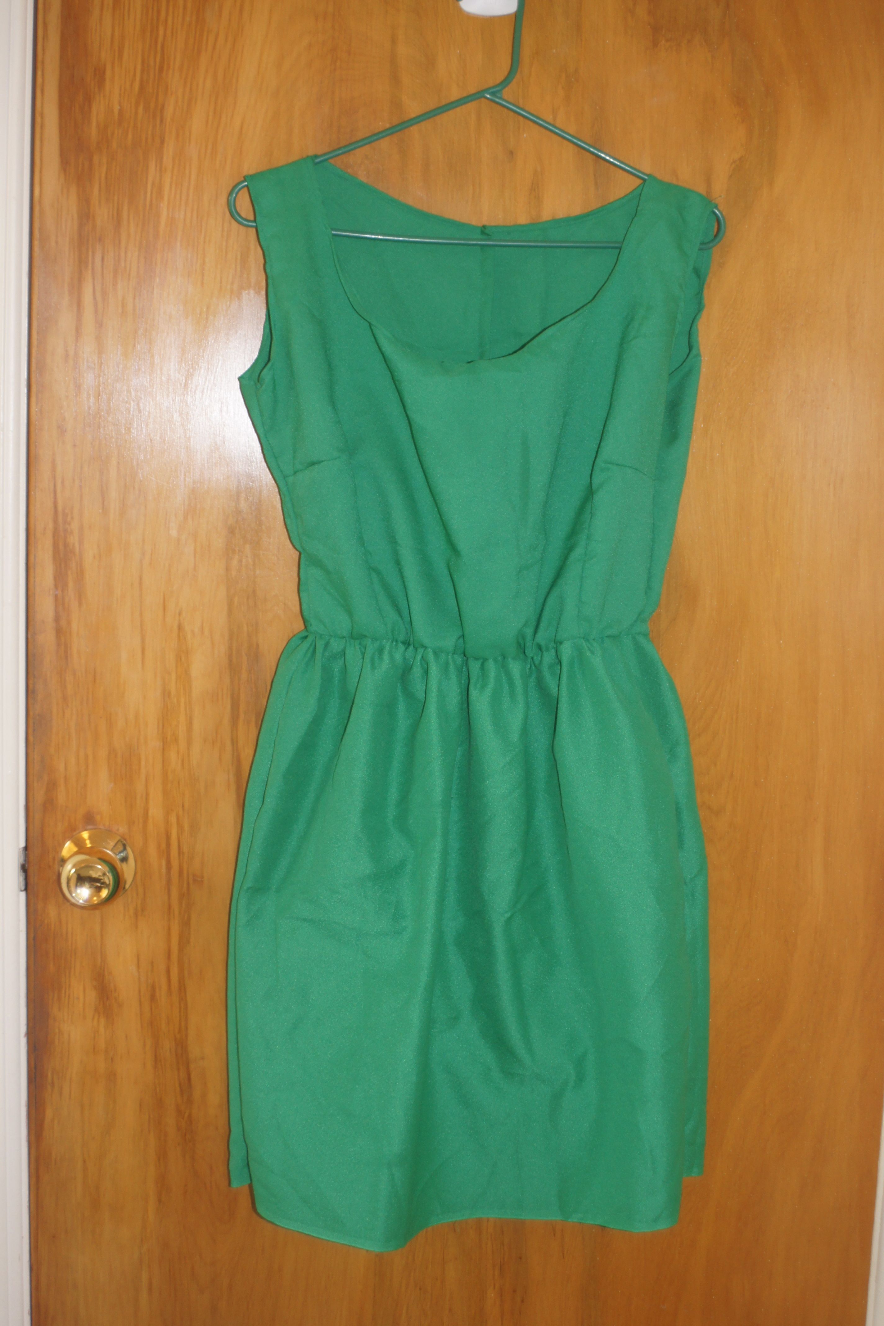 Green elasticwaist dress Sewing Projects