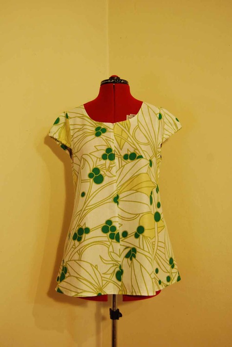 Green_shirt_front_large