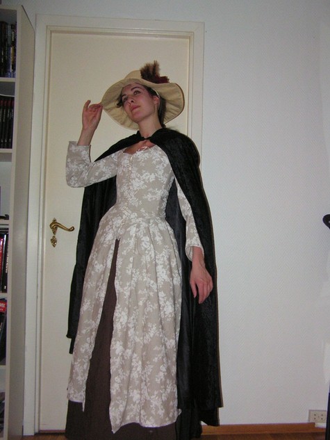 14_mars_2011_18th_century_dress_2_large