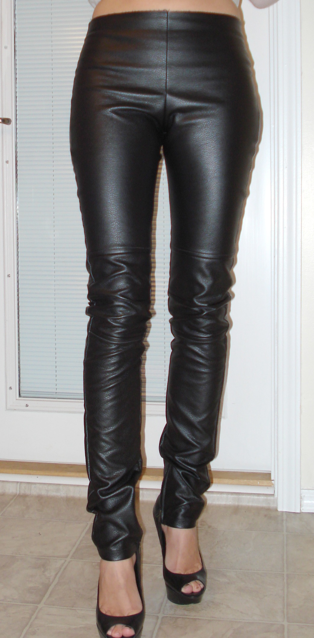 Faux Leather Leggings – Sewing Projects | BurdaStyle.com