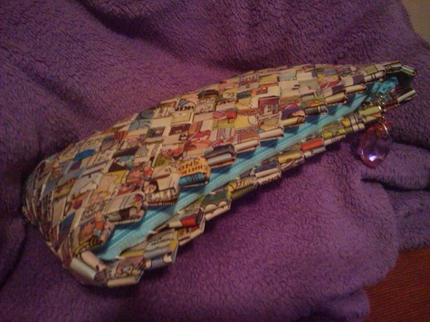 Comic_book_clutch_purse_-_zipper_view_large