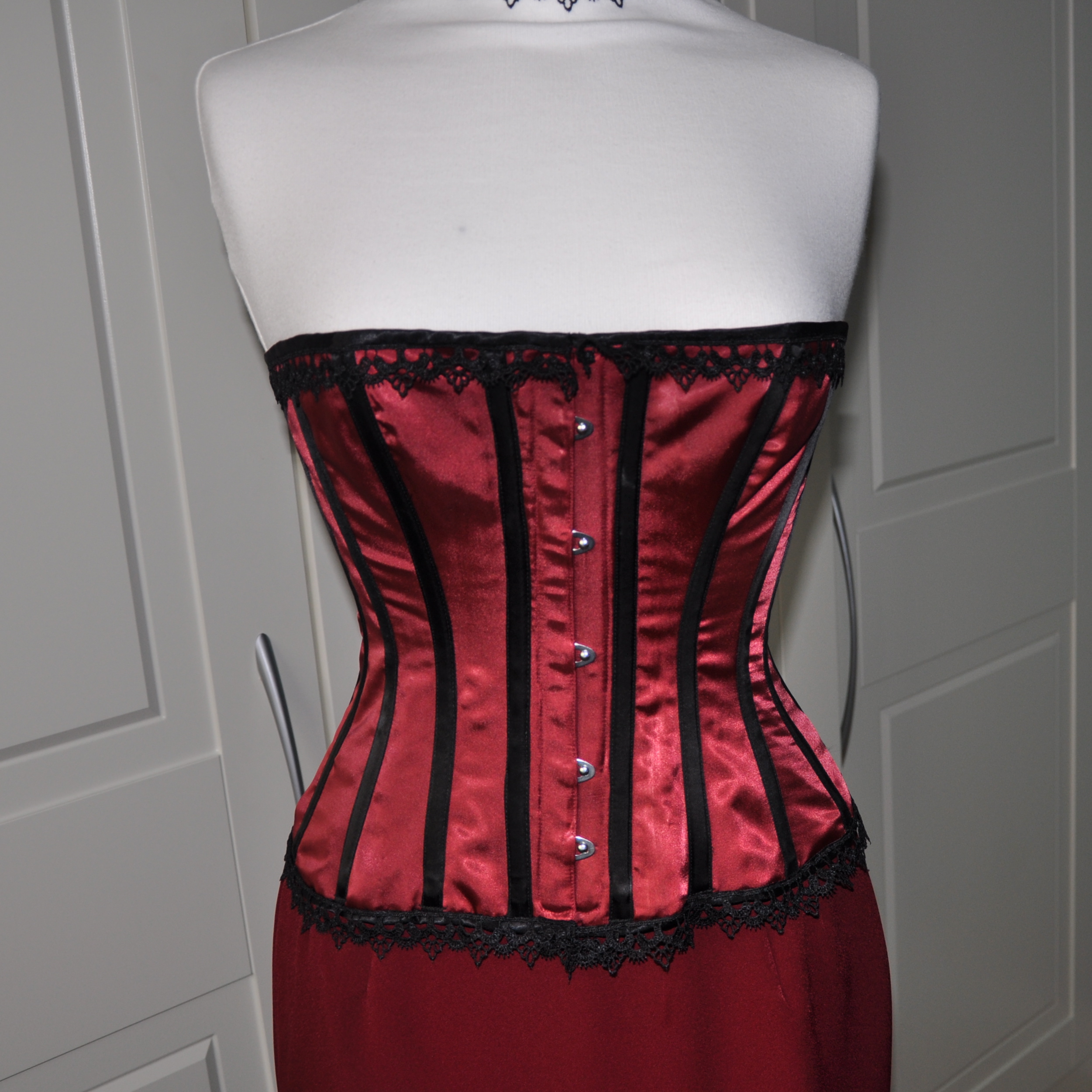 Burgundy Corset and Fish Tail Skirt – Sewing Projects | BurdaStyle.com