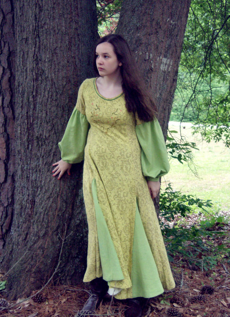 Yellow & Green Medieval Dress – Sewing Projects | BurdaStyle.com