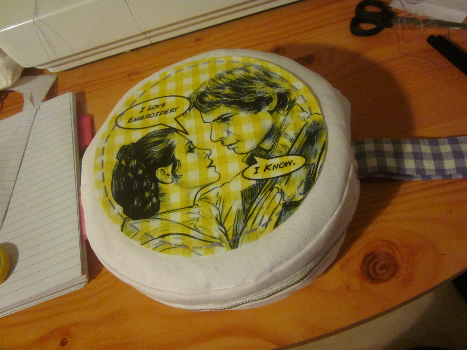 Travel Embroidery Case (with Tutorial) Sewing Projects