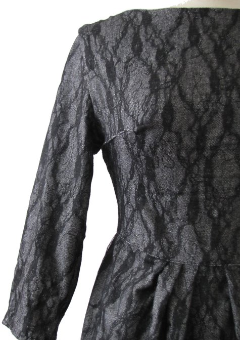 Robe_dentelle_tweed_poitrine_large