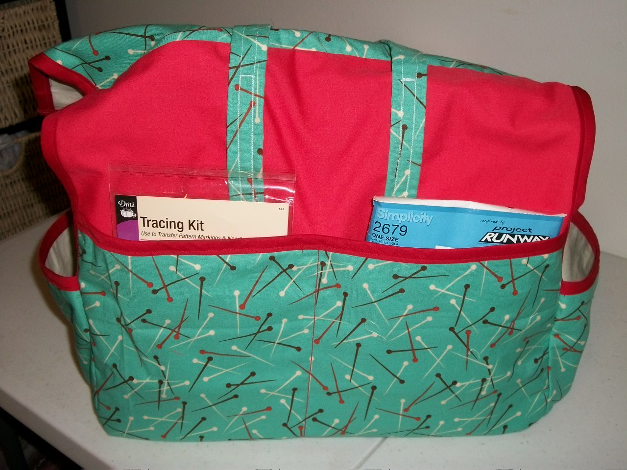 My simple sewing machine tote Sewing Projects