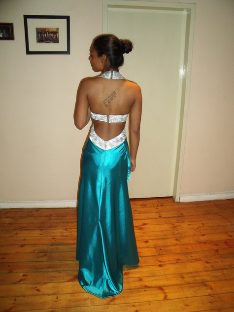 2010_1015jassica_long_dress0014_large