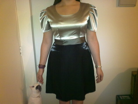 Vestido_de_raso_2_large