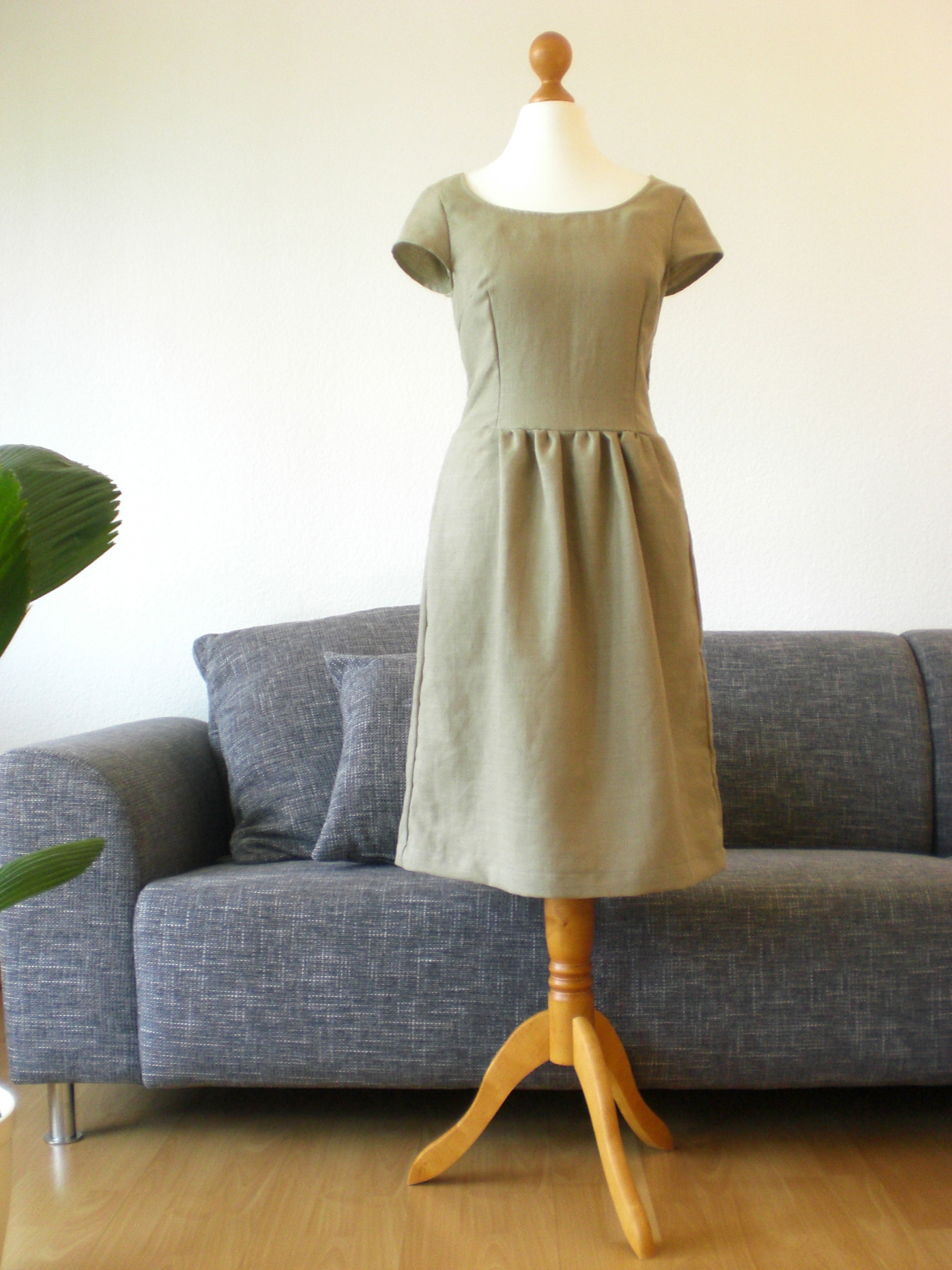 A Summer Linen Dress Sewing Projects