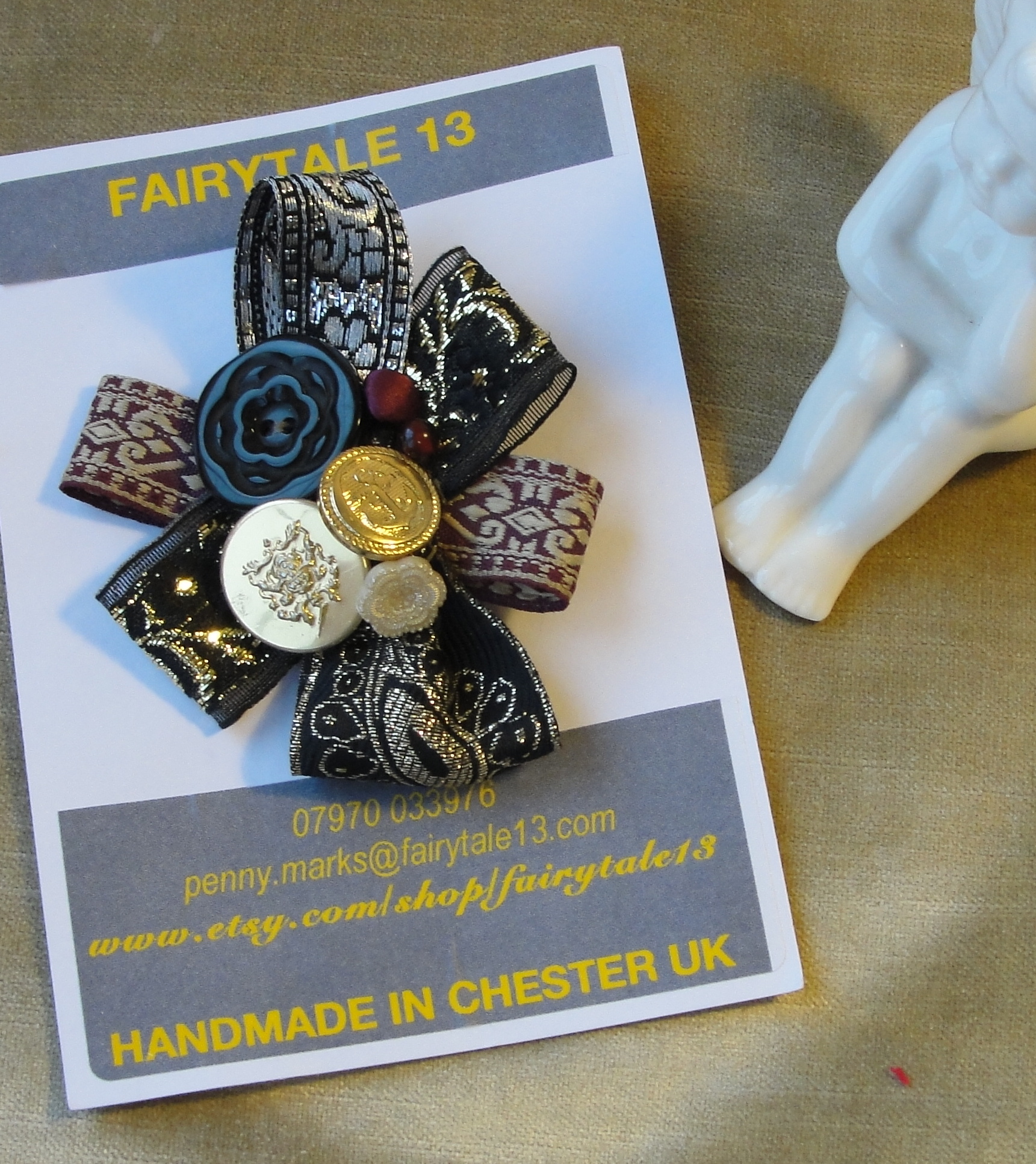 EMBELLISHED RIBBON BROOCHES Sewing Projects