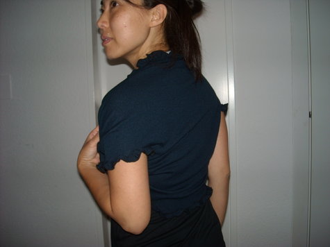 Ruffle_shrug_004_large