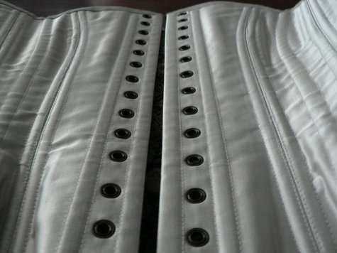 Luckyladycorset_028_large