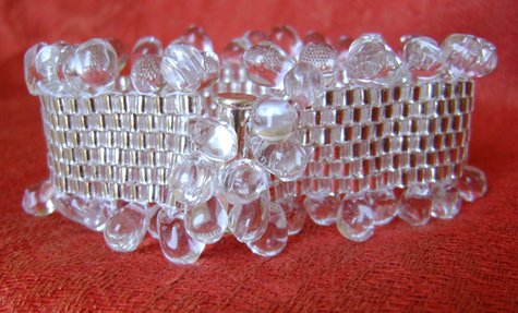 Ruffle_cuff_bracelet_large