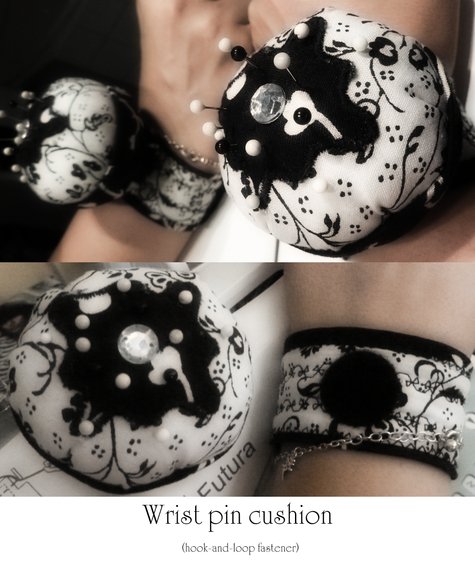 Wrist_pin_cushion_duo_large