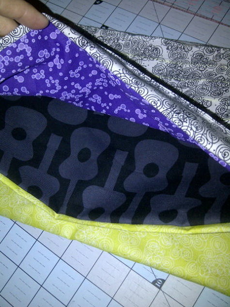 Inside_of_pintuck_clutch_purse_large