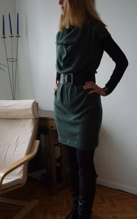 2011-11-11_graues_strickkleid2_large