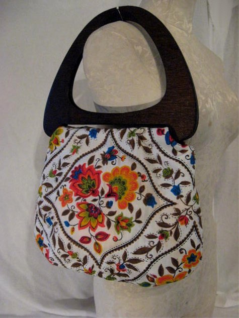 Vintage Floral Grid Purse with Wooden Handles – Sewing Projects ...